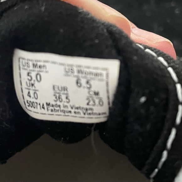 Vans size 5 very good condition. Only work 2-3x - Picture 2 of 3